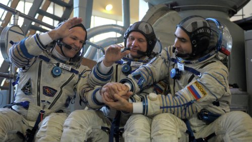 Expedition 34 Lands Safely in Kazakhstan